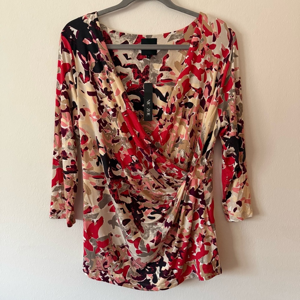Nic+Zoe Ruched Faux Wrap 3/4 Sleeve Abstract Pattern Stretchy V-Neck Top
